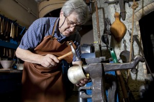 Restauration d'objets d'orfèvrerie